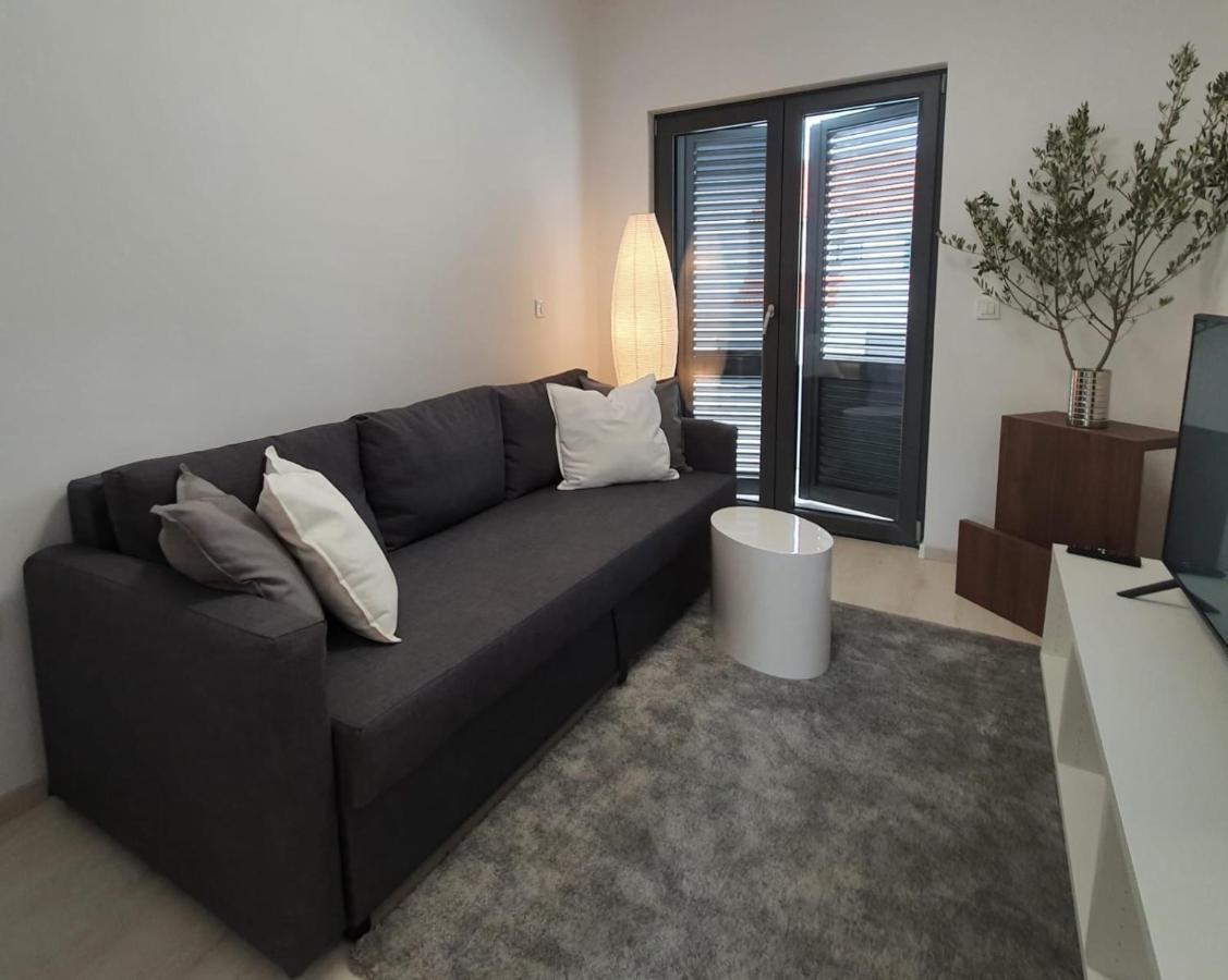 נובליה Villa Aquamarine Apartments מראה חיצוני תמונה