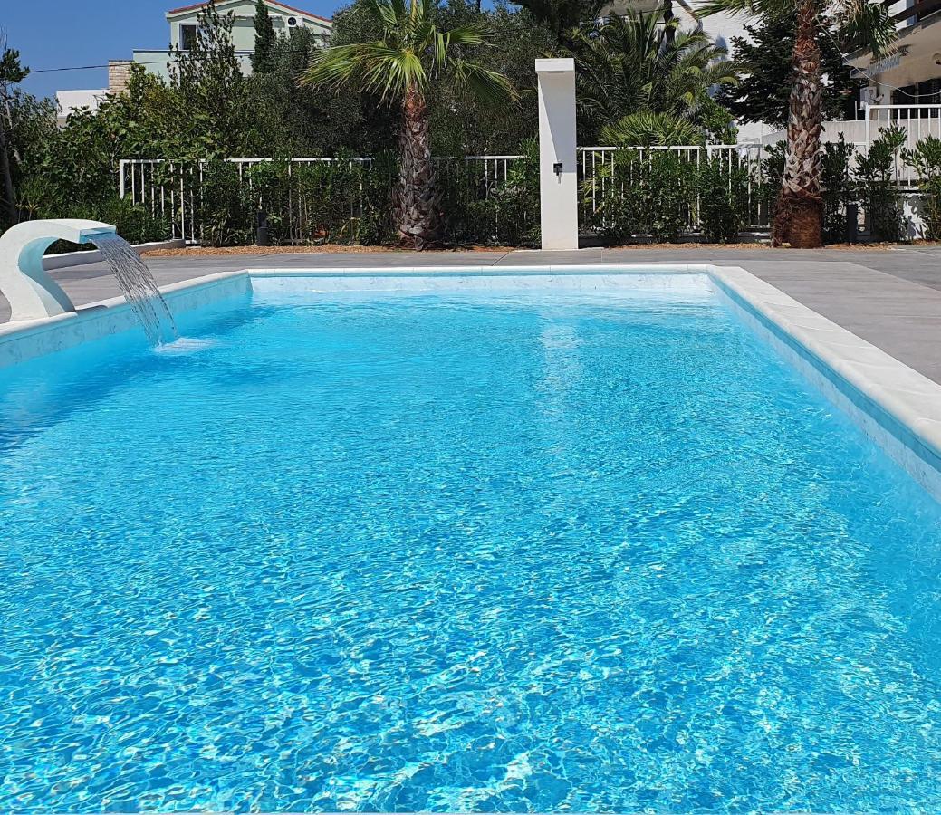 נובליה Villa Aquamarine Apartments מראה חיצוני תמונה