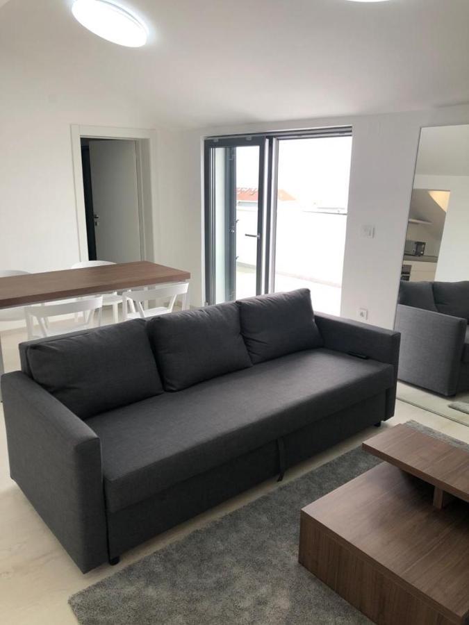 נובליה Villa Aquamarine Apartments מראה חיצוני תמונה