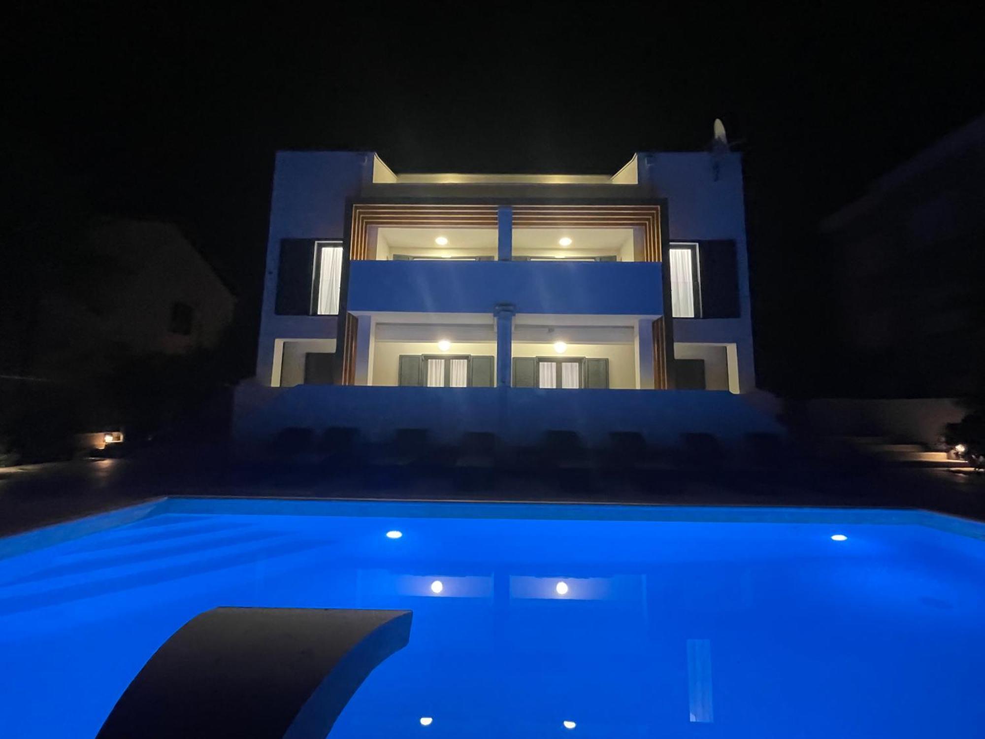 נובליה Villa Aquamarine Apartments מראה חיצוני תמונה