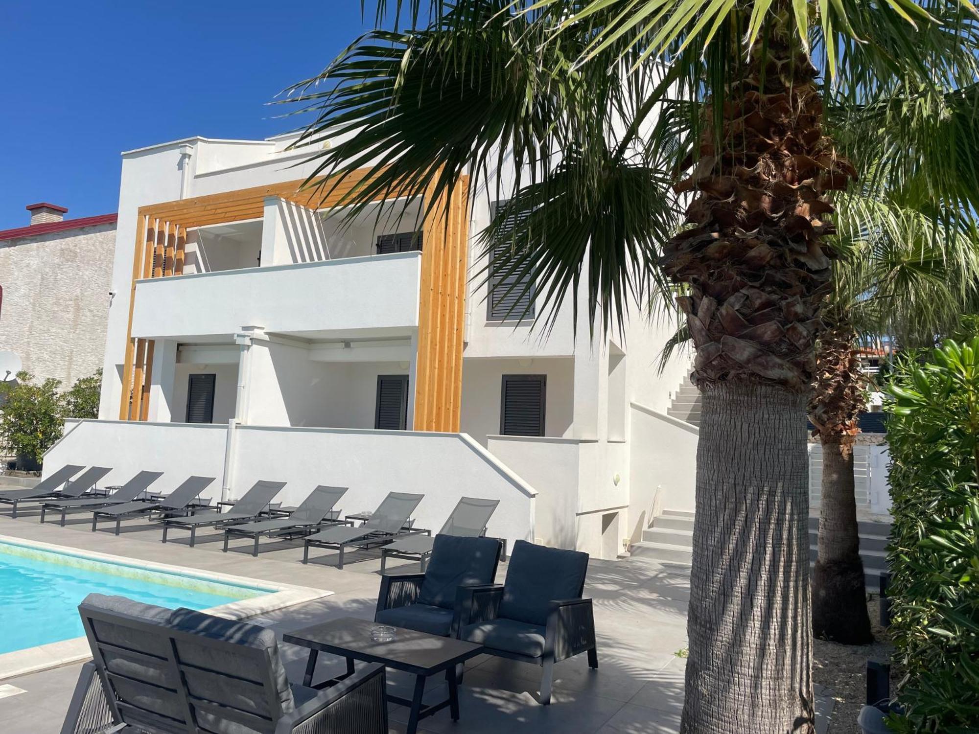 נובליה Villa Aquamarine Apartments מראה חיצוני תמונה